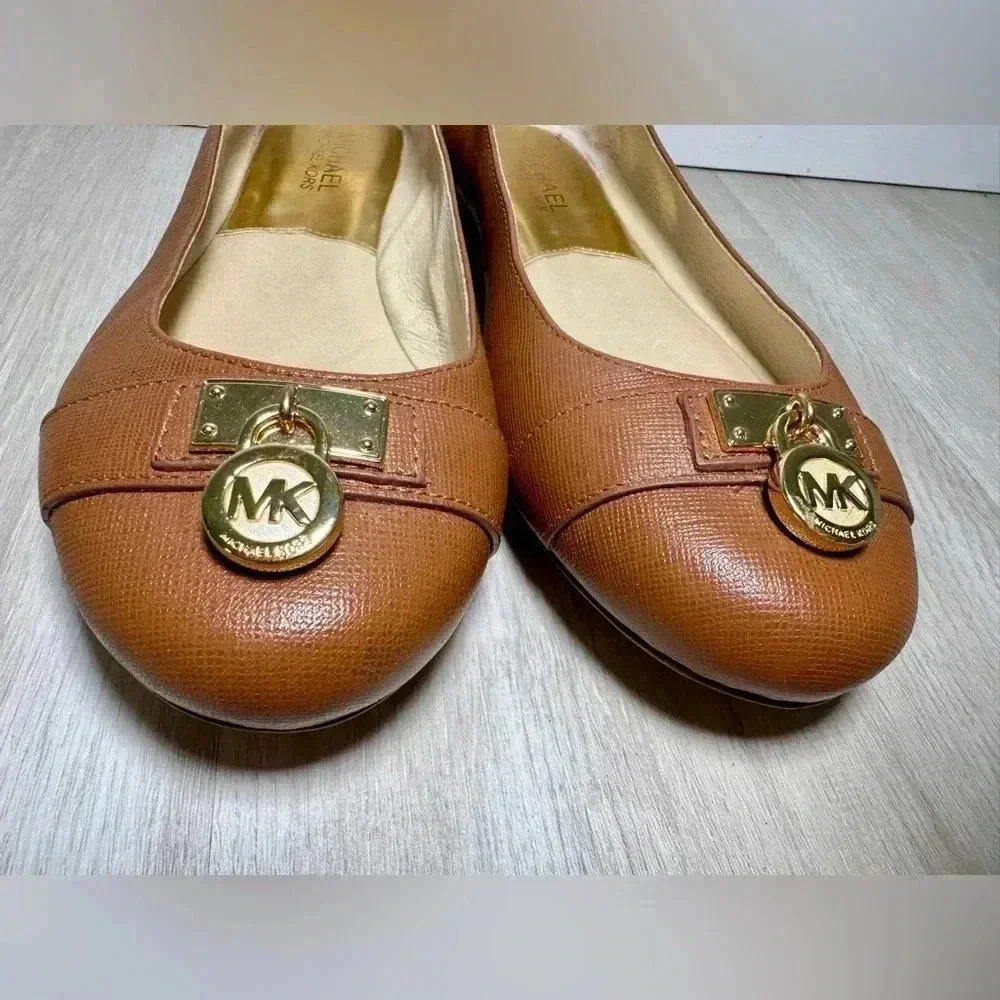 Michael Kors Women Brown Leather Ballet Flats Lock Logo MK Accent Size 8M - Picture 3 of 8